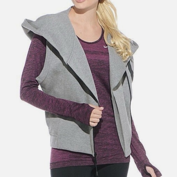 Nike Tech Fleece Vest - Picture 1 of 9